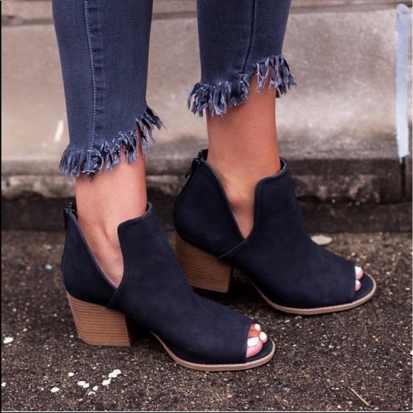 OPEN TOE NUBUCK BLACK BOOTIES - Picture 1 of 6